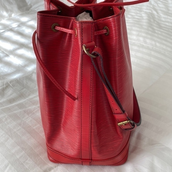 Louis Vuitton Red Epi Leather Noe GM Like New - Picture 6 of 17